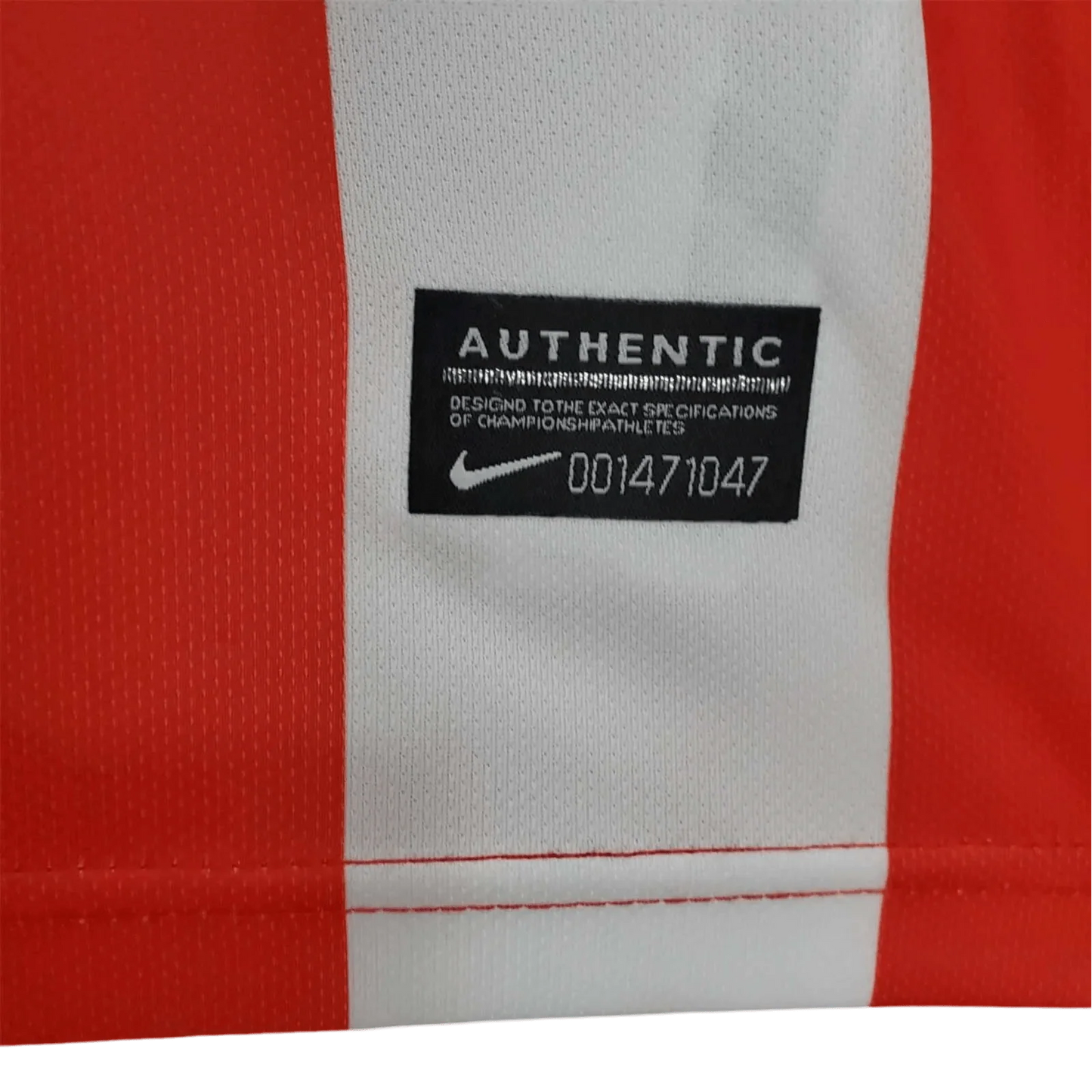 https://cdn.shopify.com/s/files/1/0826/7228/8075/files/20132014-atletico-madrid-azerbaijan-home-retro-kit-classickits433-705040.webp?v=1741198261