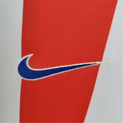 https://cdn.shopify.com/s/files/1/0826/7228/8075/files/20132014-atletico-madrid-azerbaijan-home-retro-kit-classickits433-921502.webp?v=1741198259
