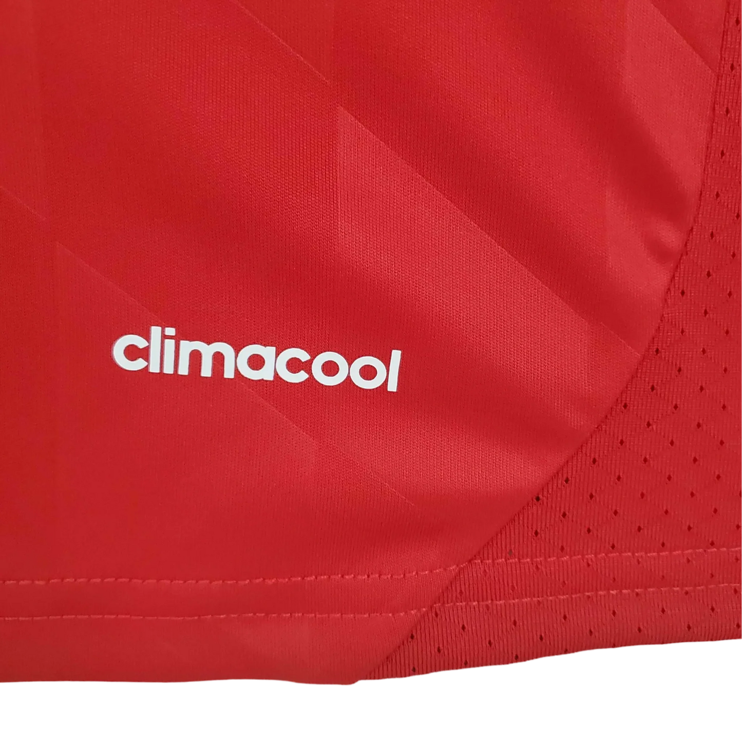 https://cdn.shopify.com/s/files/1/0826/7228/8075/files/20132014-bayern-munich-ucl-final-home-retro-kit-classickits433-336316.webp?v=1741197849