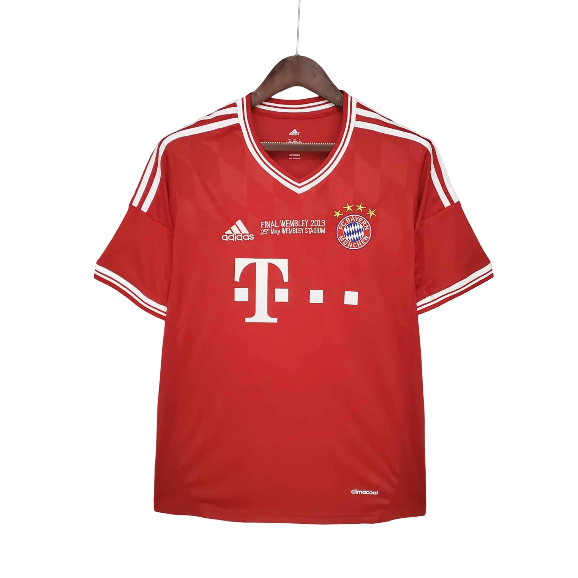 https://cdn.shopify.com/s/files/1/0826/7228/8075/files/20132014-bayern-munich-ucl-final-home-retro-kit-classickits433-350873.webp?v=1741197846
