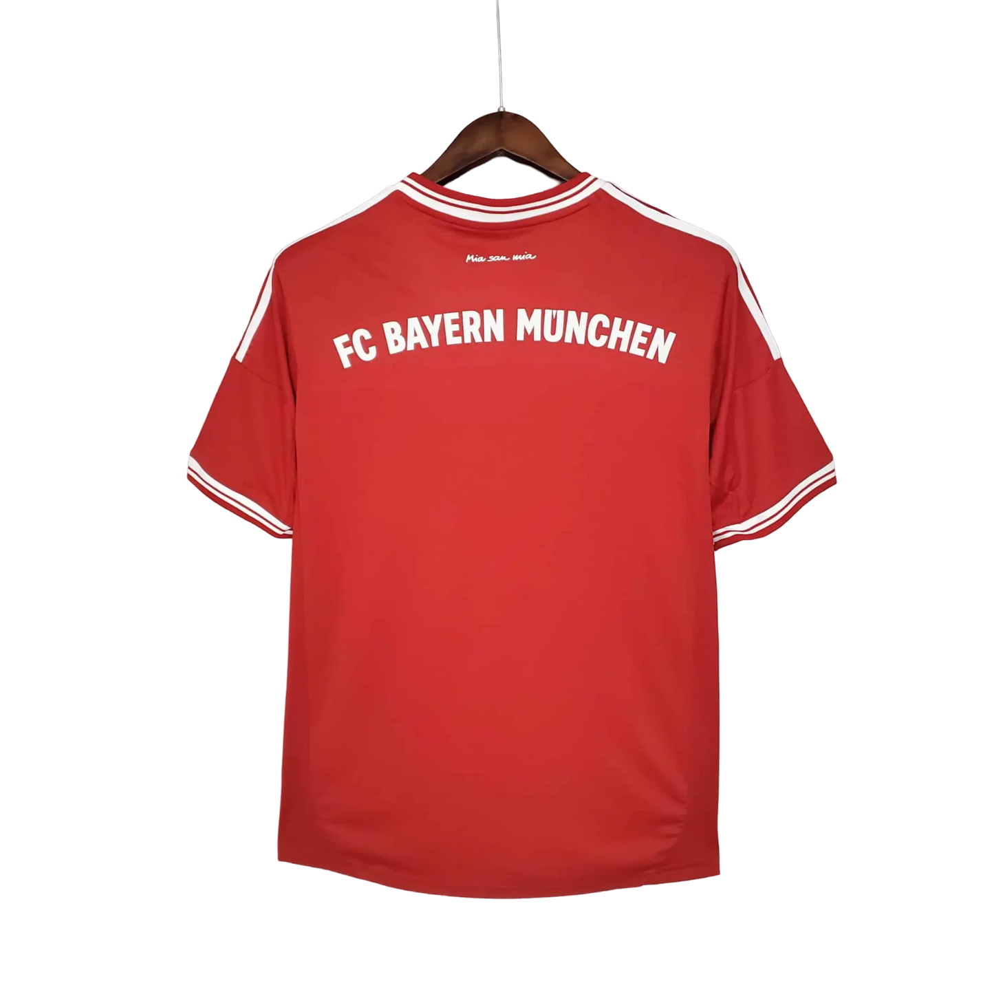 https://cdn.shopify.com/s/files/1/0826/7228/8075/files/20132014-bayern-munich-ucl-final-home-retro-kit-classickits433-431379.webp?v=1741197850