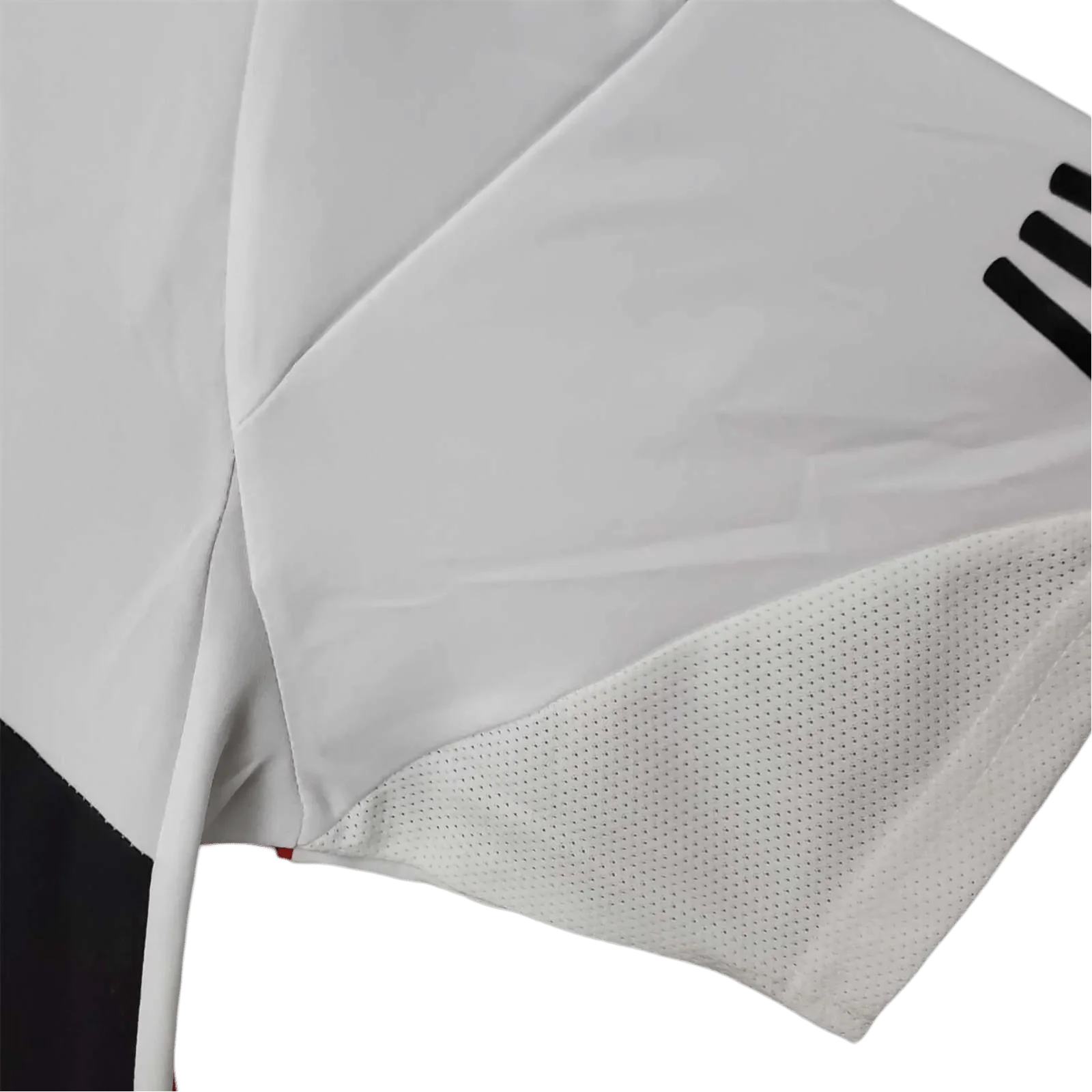 https://cdn.shopify.com/s/files/1/0826/7228/8075/files/20132014-benfica-moche-away-retro-kit-classickits433-551702.webp?v=1741198249