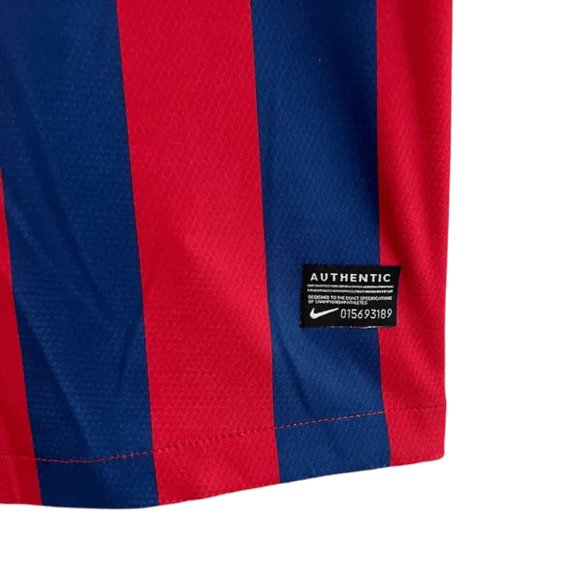 https://cdn.shopify.com/s/files/1/0826/7228/8075/files/20132014-fc-barcelona-qatar-airways-home-retro-kit-classickits433-448464.webp?v=1741197550