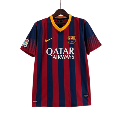 https://cdn.shopify.com/s/files/1/0826/7228/8075/files/20132014-fc-barcelona-qatar-airways-home-retro-kit-classickits433-484322.webp?v=1741197547