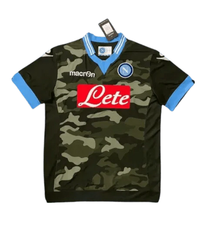 https://cdn.shopify.com/s/files/1/0826/7228/8075/files/20132014-napoli-lete-away-retro-kit-classickits433-196977.webp?v=1741198262