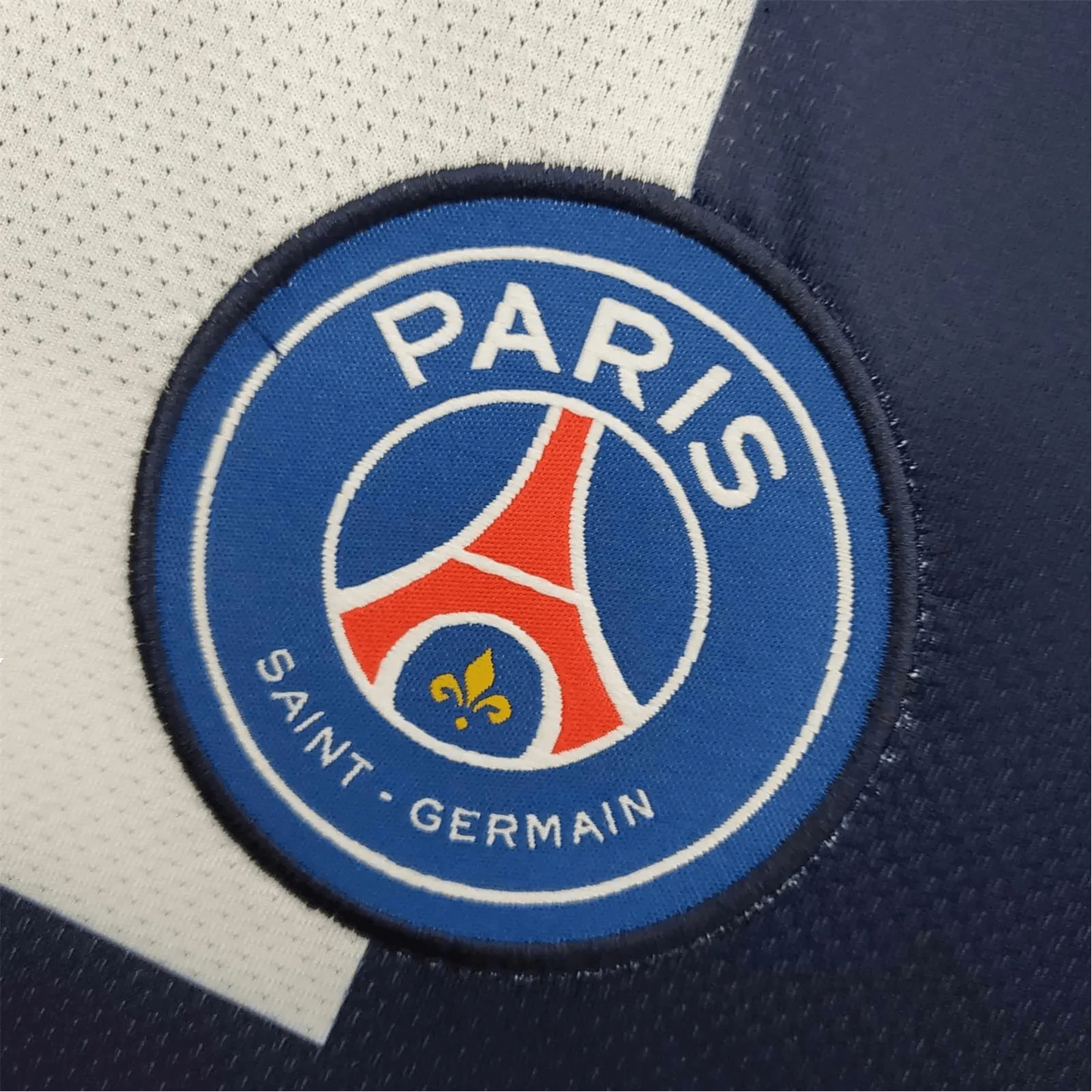 https://cdn.shopify.com/s/files/1/0826/7228/8075/files/20132014-paris-saint-germain-fly-emirates-home-retro-jersey-135433.webp?v=1741198013