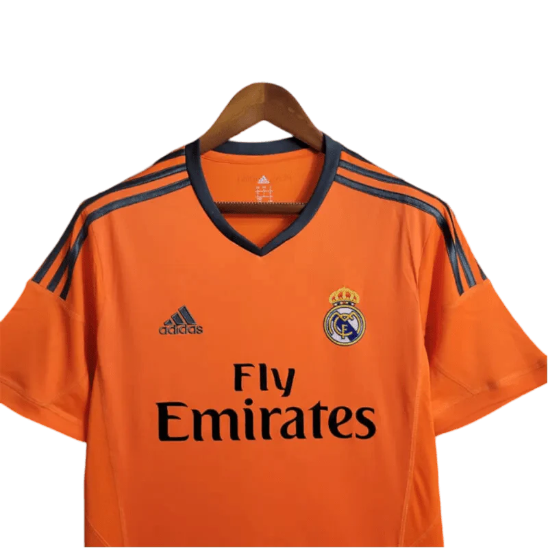 https://cdn.shopify.com/s/files/1/0826/7228/8075/files/20132014-real-madrid-fly-emirates-2nd-away-retro-kit-292377.webp?v=1741197274