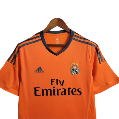https://cdn.shopify.com/s/files/1/0826/7228/8075/files/20132014-real-madrid-fly-emirates-2nd-away-retro-kit-292377.webp?v=1741197274
