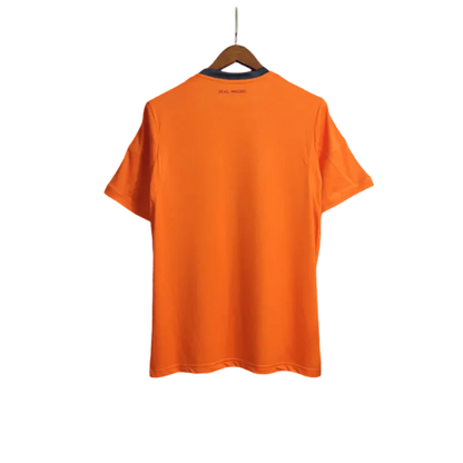 https://cdn.shopify.com/s/files/1/0826/7228/8075/files/20132014-real-madrid-fly-emirates-2nd-away-retro-kit-593281.webp?v=1741197276