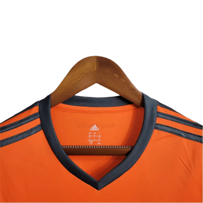 https://cdn.shopify.com/s/files/1/0826/7228/8075/files/20132014-real-madrid-fly-emirates-2nd-away-retro-kit-long-sleeve-986444.webp?v=1741197452
