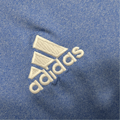 https://cdn.shopify.com/s/files/1/0826/7228/8075/files/20132014-real-madrid-fly-emirates-away-retro-kit-581114.webp?v=1741197456
