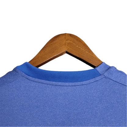 https://cdn.shopify.com/s/files/1/0826/7228/8075/files/20132014-real-madrid-fly-emirates-away-retro-kit-924221.webp?v=1741197458