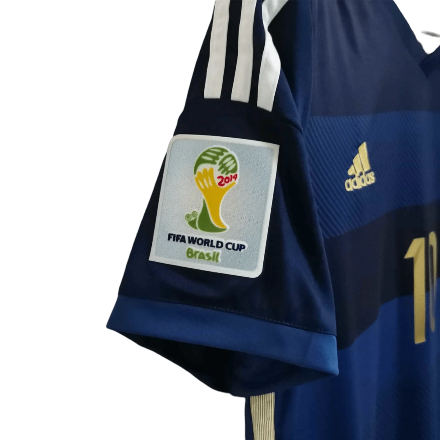 https://cdn.shopify.com/s/files/1/0826/7228/8075/files/2014-argentina-world-cup-away-retro-kit-classickits433-911012.webp?v=1741198804
