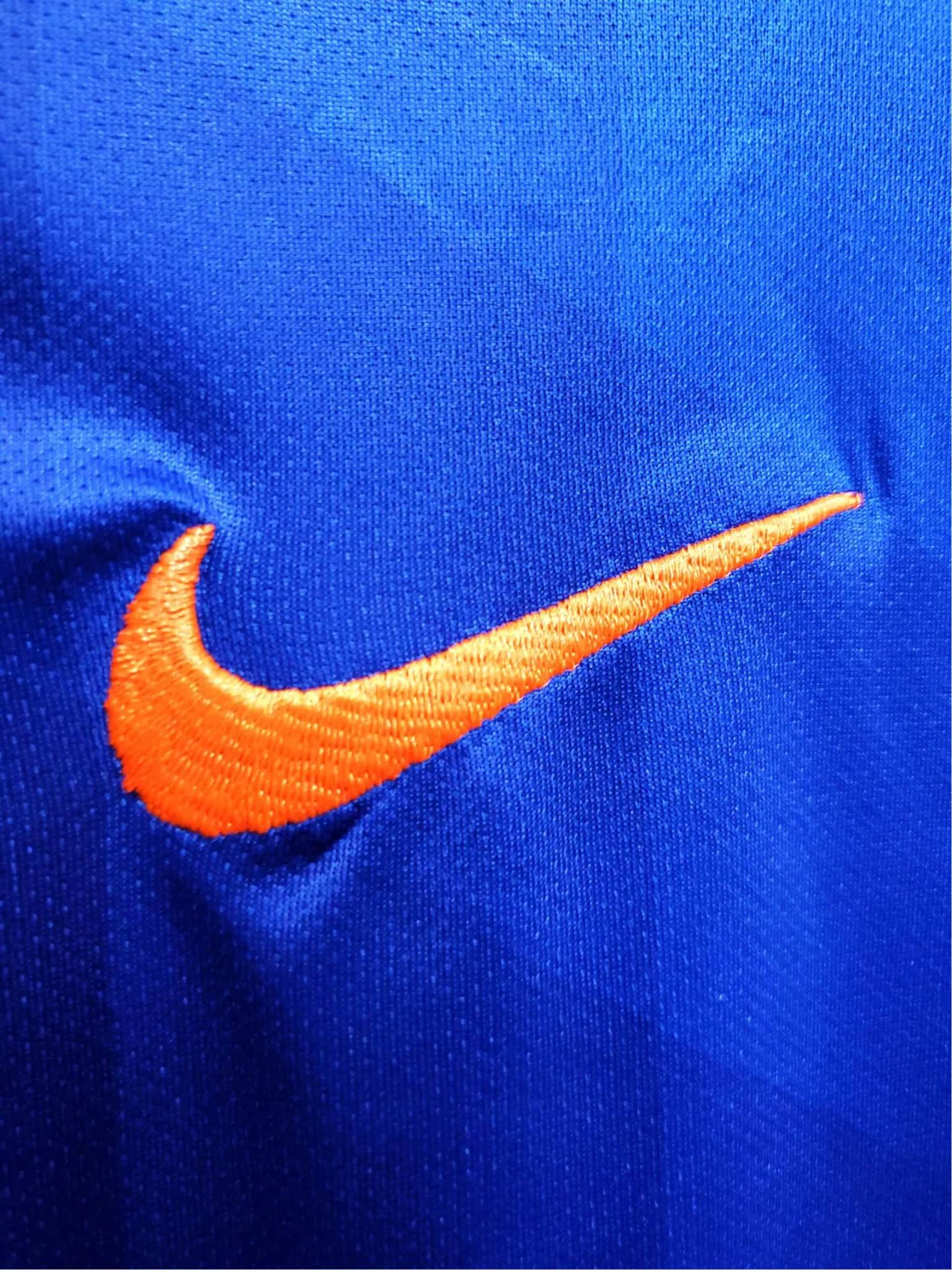https://cdn.shopify.com/s/files/1/0826/7228/8075/files/2014-netherlands-away-retro-kit-603652.webp?v=1741197036