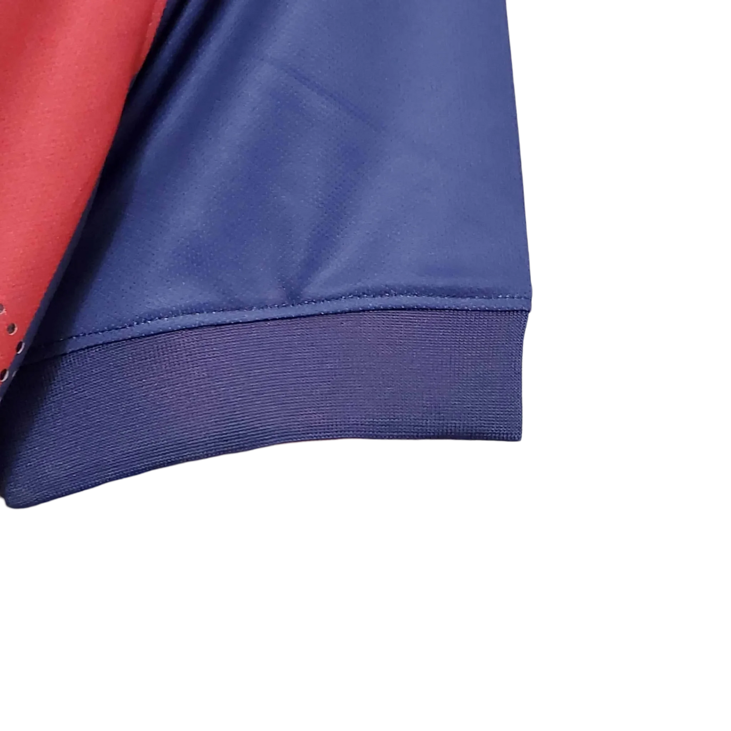 https://cdn.shopify.com/s/files/1/0826/7228/8075/files/20142015-fc-barcelona-qatar-airways-home-retro-kit-classickits433-508840.webp?v=1741197664