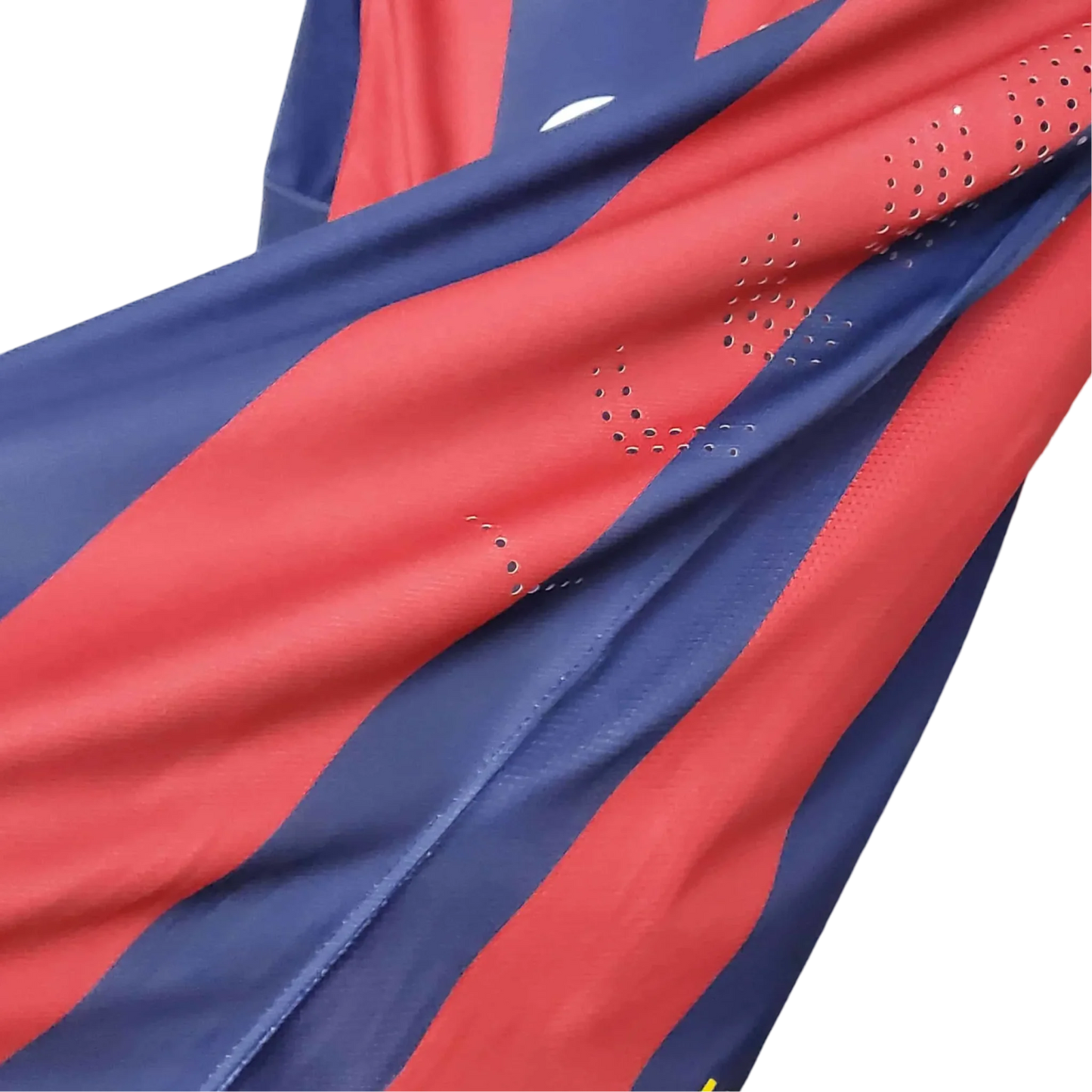 https://cdn.shopify.com/s/files/1/0826/7228/8075/files/20142015-fc-barcelona-qatar-airways-home-retro-kit-classickits433-738539.webp?v=1741197619
