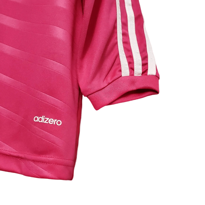 https://cdn.shopify.com/s/files/1/0826/7228/8075/files/20142015-real-madrid-fly-emirates-away-retro-kit-long-sleeves-183215.webp?v=1741197442