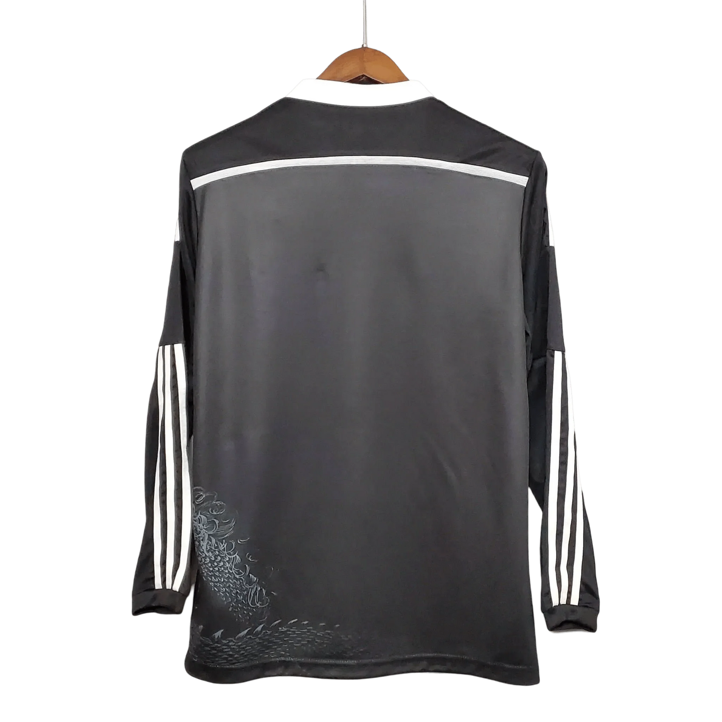 https://cdn.shopify.com/s/files/1/0826/7228/8075/files/20142015-real-madrid-fly-emirates-third-retro-kit-long-sleeves-387427.webp?v=1741197485