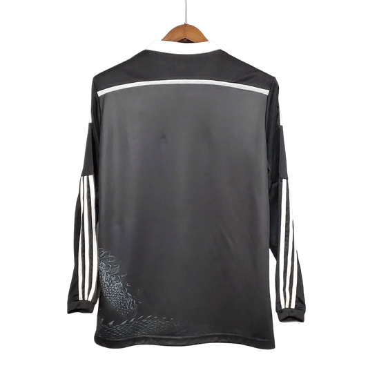 https://cdn.shopify.com/s/files/1/0826/7228/8075/files/20142015-real-madrid-fly-emirates-third-retro-kit-long-sleeves-387427.webp?v=1741197485