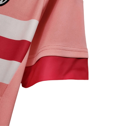 https://cdn.shopify.com/s/files/1/0826/7228/8075/files/20152016-juventus-jeep-away-retro-kit-short-sleeves-212571.webp?v=1741197281
