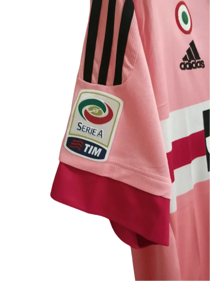 https://cdn.shopify.com/s/files/1/0826/7228/8075/files/20152016-juventus-jeep-away-retro-kit-short-sleeves-621995.webp?v=1741197282
