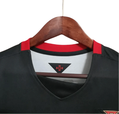 https://cdn.shopify.com/s/files/1/0826/7228/8075/files/20152016-portugal-away-black-retro-jersey-701548.webp?v=1741198515