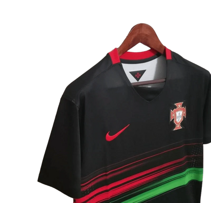 https://cdn.shopify.com/s/files/1/0826/7228/8075/files/20152016-portugal-away-black-retro-jersey-753146.webp?v=1741198518