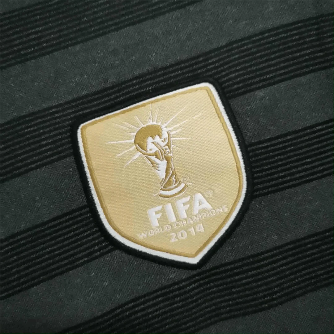 https://cdn.shopify.com/s/files/1/0826/7228/8075/files/2016-germany-away-retro-kit-838121.webp?v=1741197029