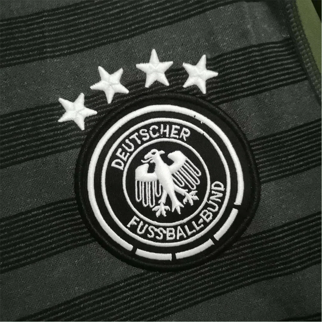 https://cdn.shopify.com/s/files/1/0826/7228/8075/files/2016-germany-away-retro-kit-842250.webp?v=1741197027