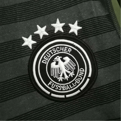 https://cdn.shopify.com/s/files/1/0826/7228/8075/files/2016-germany-away-retro-kit-842250.webp?v=1741197027