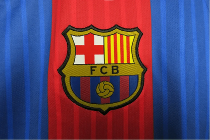 https://cdn.shopify.com/s/files/1/0826/7228/8075/files/20162017-fc-barcelona-qatar-airways-home-retro-kit-306099.webp?v=1741197479