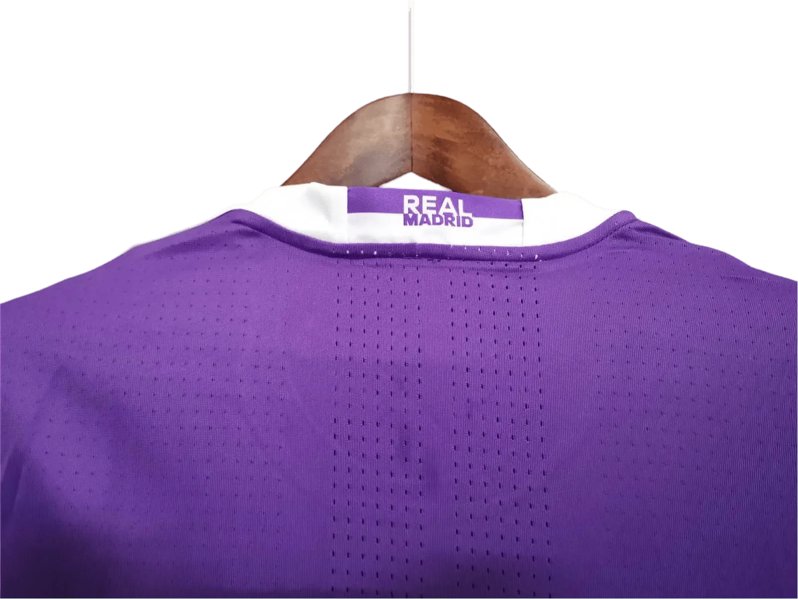 https://cdn.shopify.com/s/files/1/0826/7228/8075/files/20162017-real-madrid-fly-emirates-away-purple-retro-kit-445609.webp?v=1741197470