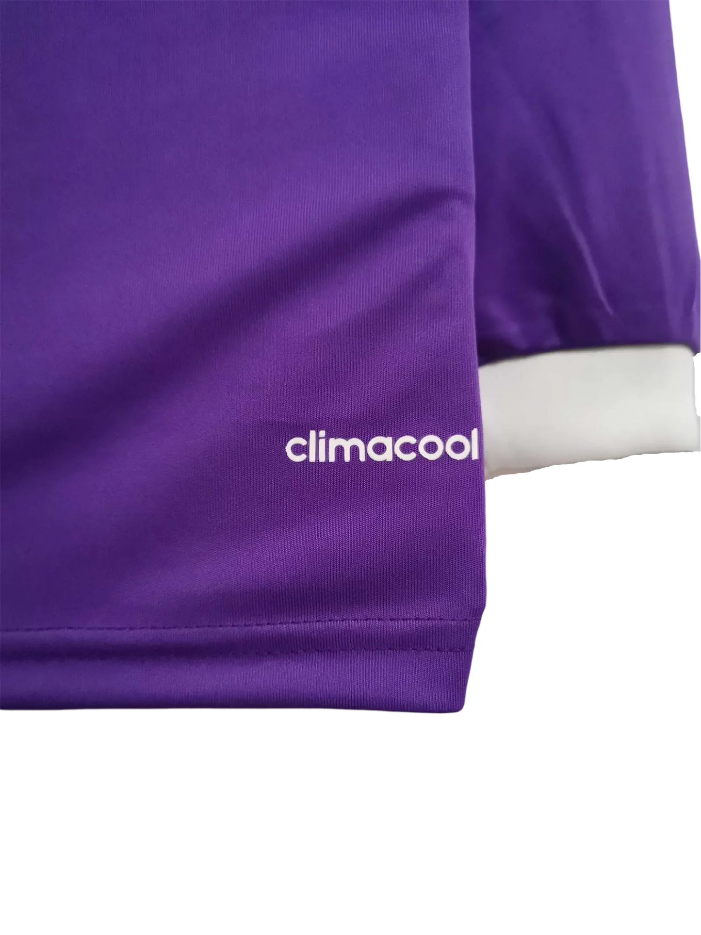 https://cdn.shopify.com/s/files/1/0826/7228/8075/files/20162017-real-madrid-fly-emirates-away-purple-retro-kit-long-sleeves-944605.webp?v=1741197486