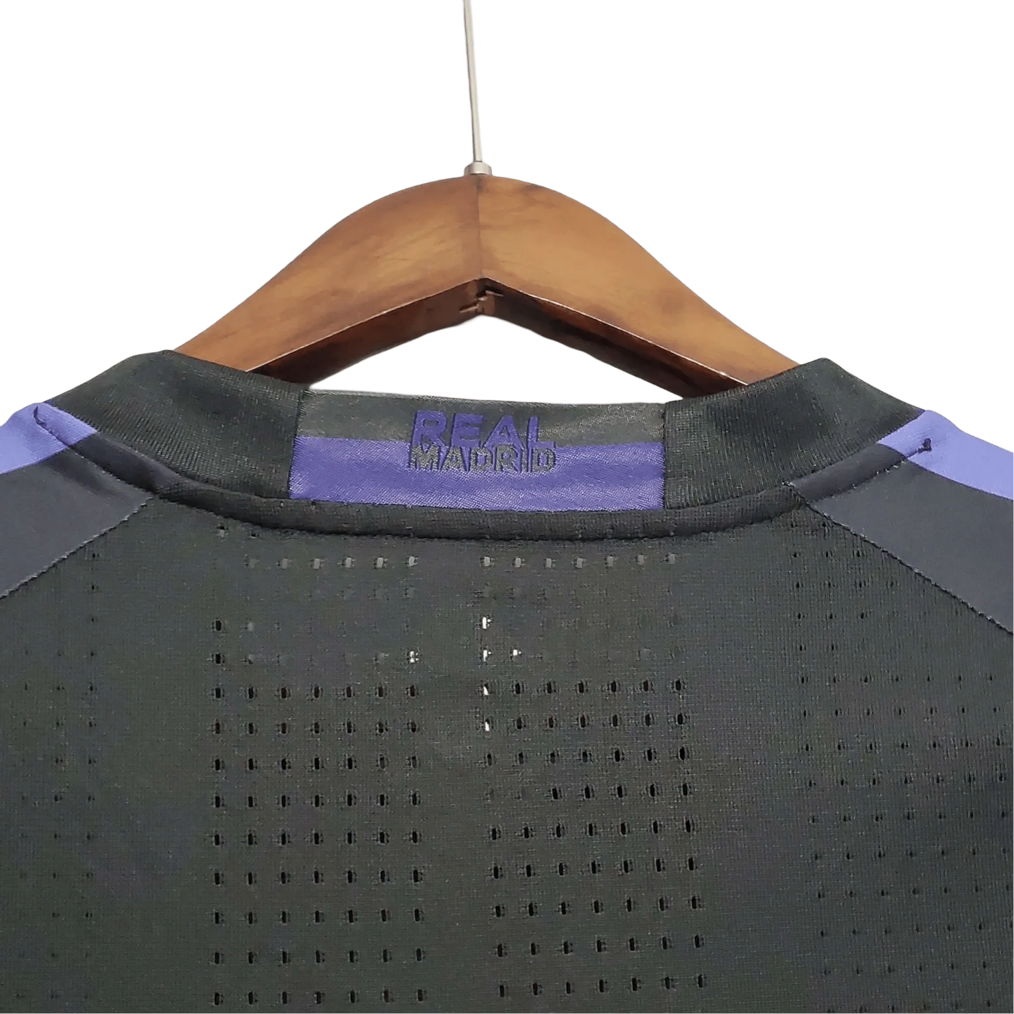 https://cdn.shopify.com/s/files/1/0826/7228/8075/files/20162017-real-madrid-fly-emirates-third-retro-kit-136444.webp?v=1741197448