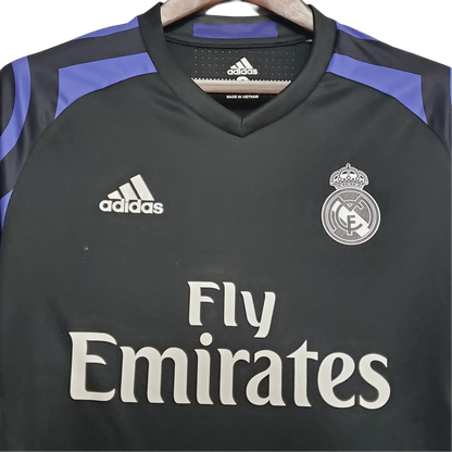 https://cdn.shopify.com/s/files/1/0826/7228/8075/files/20162017-real-madrid-fly-emirates-third-retro-kit-803455.webp?v=1741197450