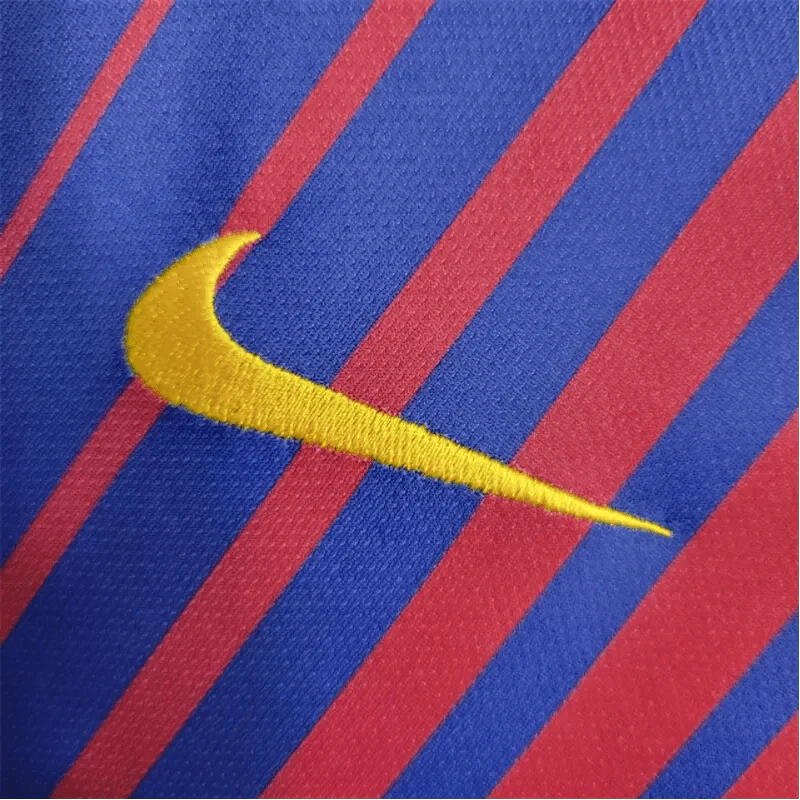 https://cdn.shopify.com/s/files/1/0826/7228/8075/files/20172018-fc-barcelona-rakuten-home-retro-kit-classickits433-239729.webp?v=1741197555