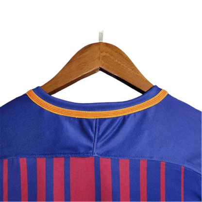 https://cdn.shopify.com/s/files/1/0826/7228/8075/files/20172018-fc-barcelona-rakuten-home-retro-kit-classickits433-636620.webp?v=1741197550