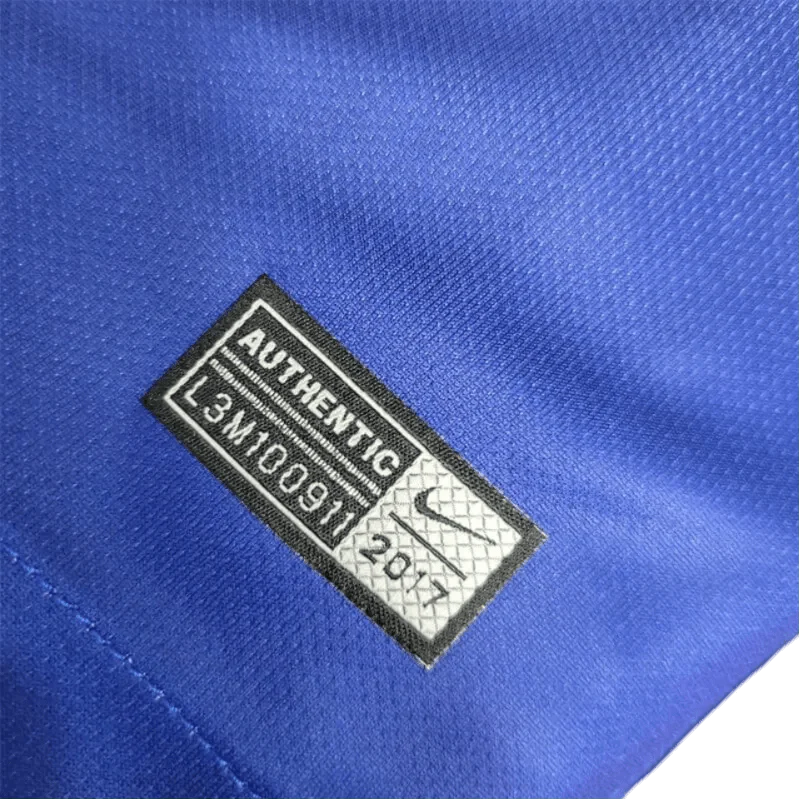 https://cdn.shopify.com/s/files/1/0826/7228/8075/files/20172018-fc-barcelona-rakuten-home-retro-kit-classickits433-927772.webp?v=1741197553