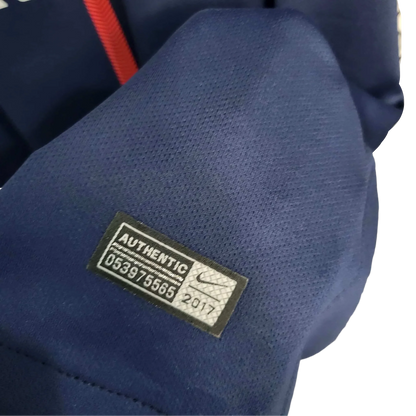https://cdn.shopify.com/s/files/1/0826/7228/8075/files/20172018-paris-saint-germain-fly-emirates-home-retro-jersey-435064.webp?v=1741198009