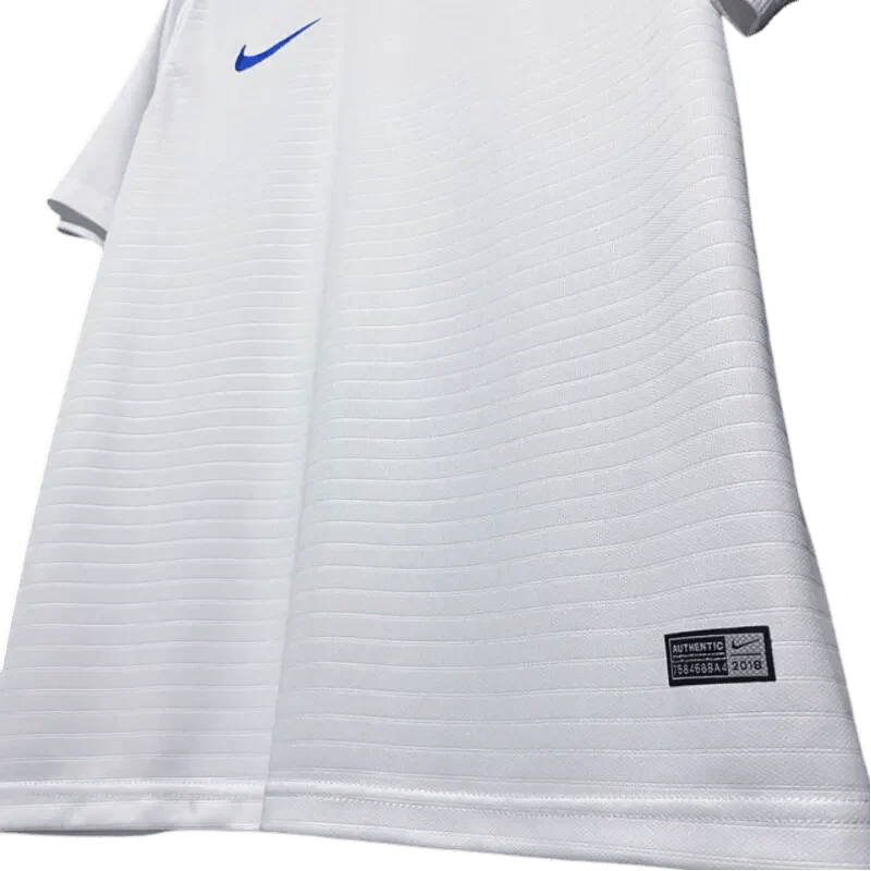 https://cdn.shopify.com/s/files/1/0826/7228/8075/files/2018-england-home-retro-kit-584325.webp?v=1741196967