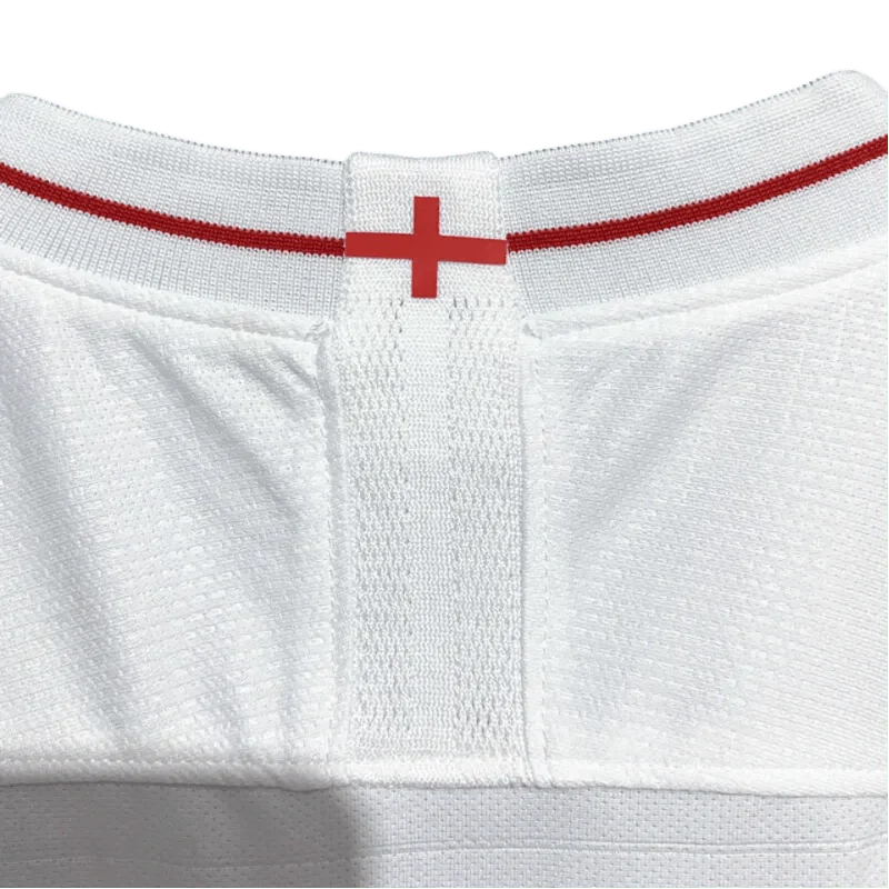 https://cdn.shopify.com/s/files/1/0826/7228/8075/files/2018-england-home-retro-kit-603849.webp?v=1741196967