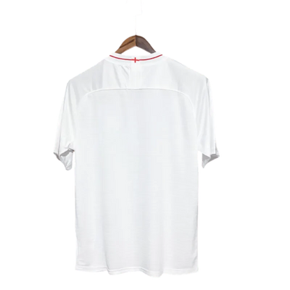 https://cdn.shopify.com/s/files/1/0826/7228/8075/files/2018-england-home-retro-kit-676556.webp?v=1741196964