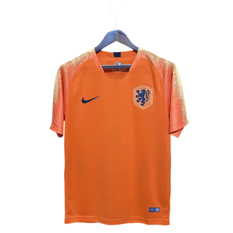 https://cdn.shopify.com/s/files/1/0826/7228/8075/files/2018-netherlands-home-retro-kit-596968.webp?v=1741197038