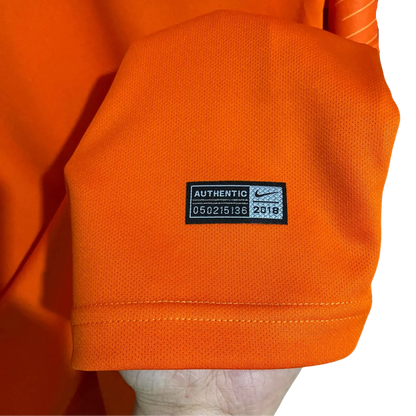 https://cdn.shopify.com/s/files/1/0826/7228/8075/files/2018-netherlands-home-retro-kit-825975.webp?v=1741197040