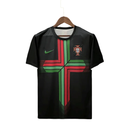 https://cdn.shopify.com/s/files/1/0826/7228/8075/files/2018-portugal-pre-match-training-retro-kit-953297.webp?v=1741197026