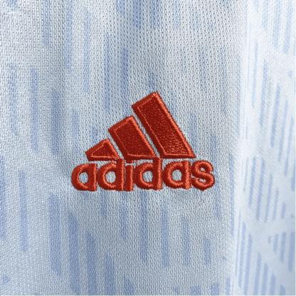 https://cdn.shopify.com/s/files/1/0826/7228/8075/files/2018-spain-away-retro-kit-492713.webp?v=1741197032