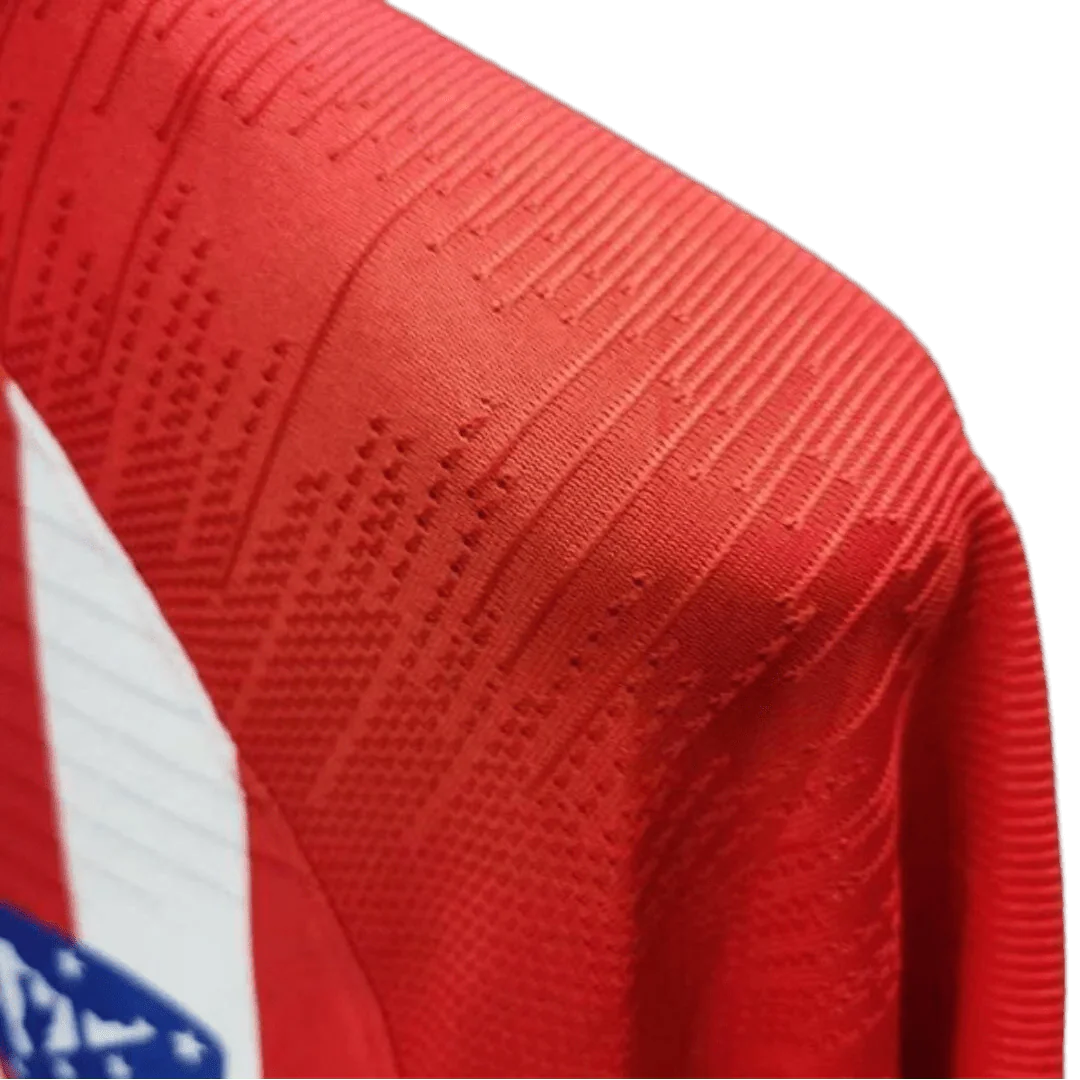 https://cdn.shopify.com/s/files/1/0826/7228/8075/files/20182019-atletico-madrid-plus500-home-vapormatch-retro-kit-classickits433-376736.webp?v=1741198276