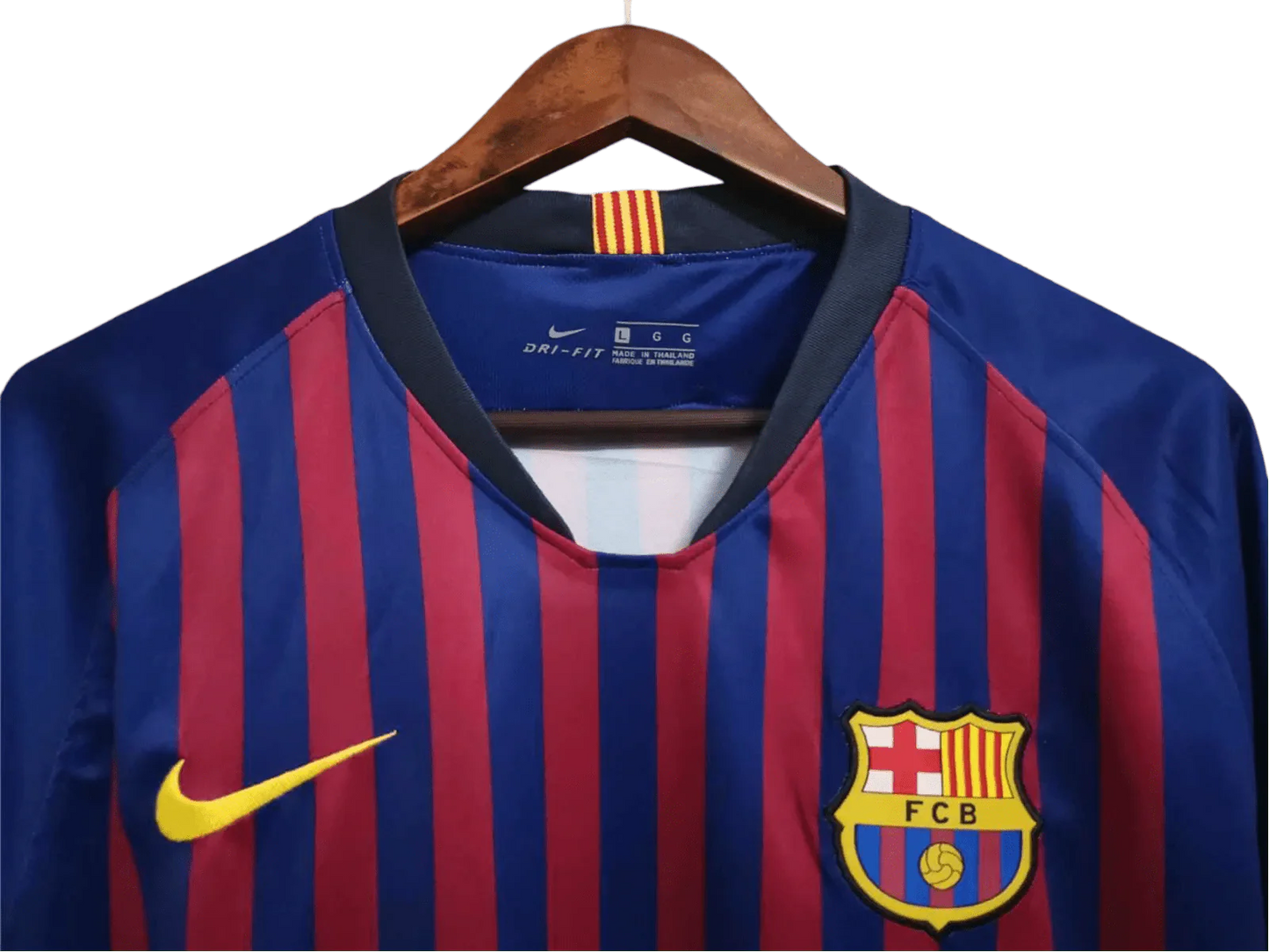 https://cdn.shopify.com/s/files/1/0826/7228/8075/files/20182019-fc-barcelona-rakuten-home-retro-kit-489952.webp?v=1741197545