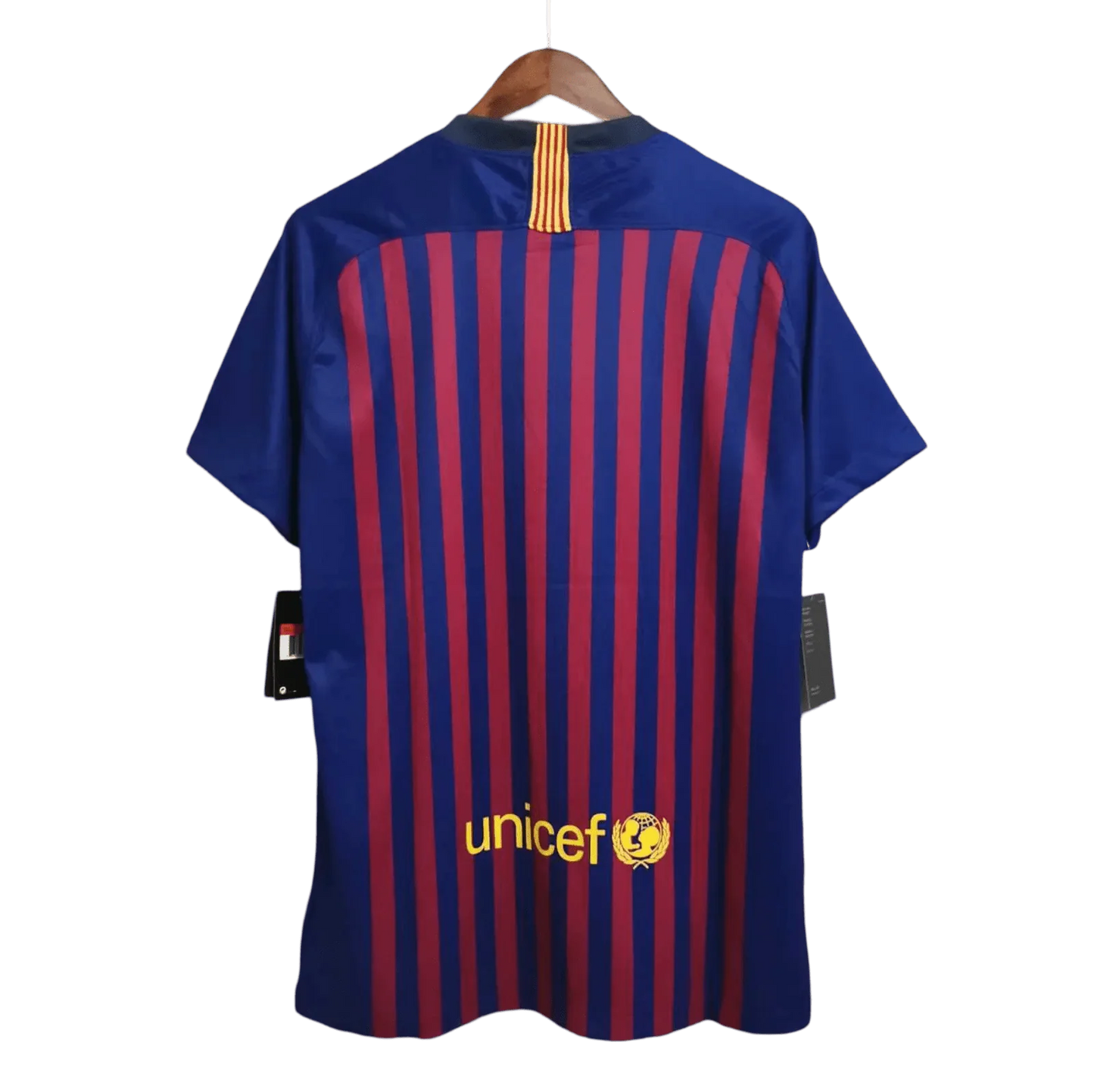 https://cdn.shopify.com/s/files/1/0826/7228/8075/files/20182019-fc-barcelona-rakuten-home-retro-kit-578594.webp?v=1741197546