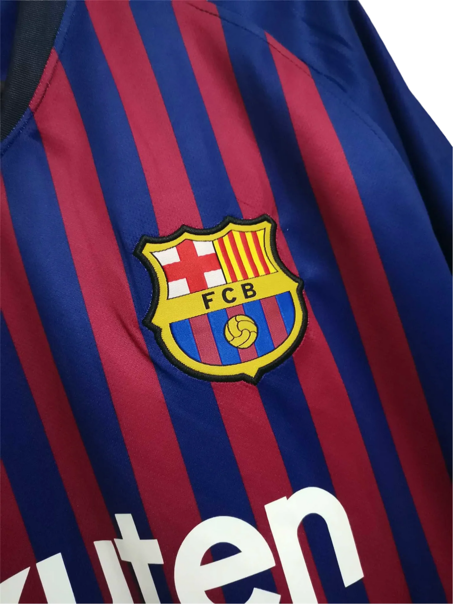 https://cdn.shopify.com/s/files/1/0826/7228/8075/files/20182019-fc-barcelona-rakuten-home-retro-kit-635613.webp?v=1741197546